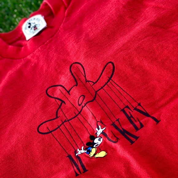 Disney Other - Disney Mickey & co t shirt embr single stitch